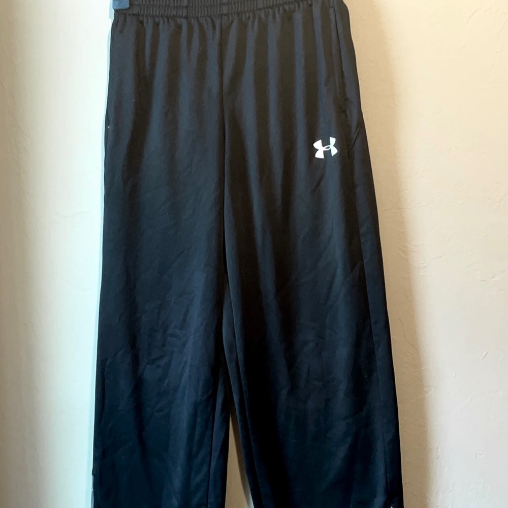 Youth Medium black with white and grey Under Armor sweats